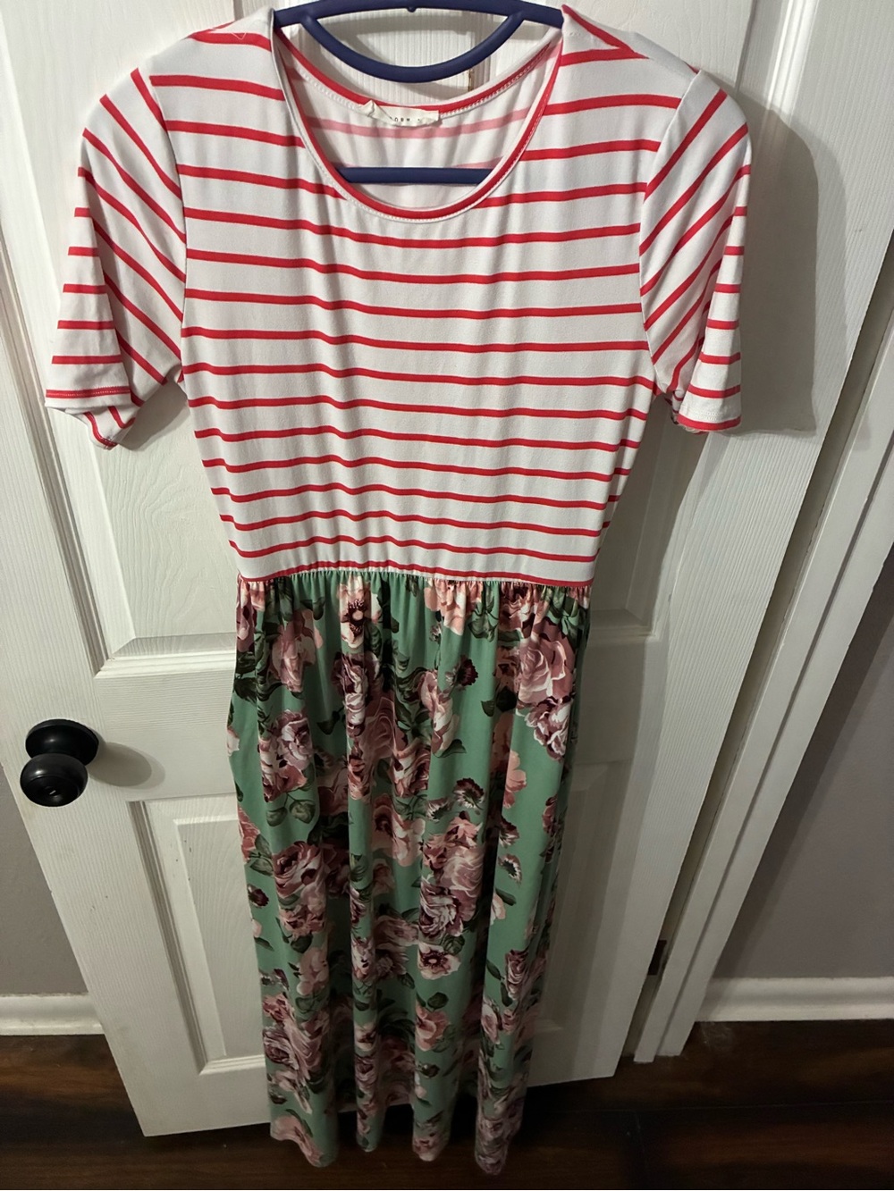 Reborn J Women’s Small Striped Top with Green Floral Maxi Dress - Picture 2 of 7